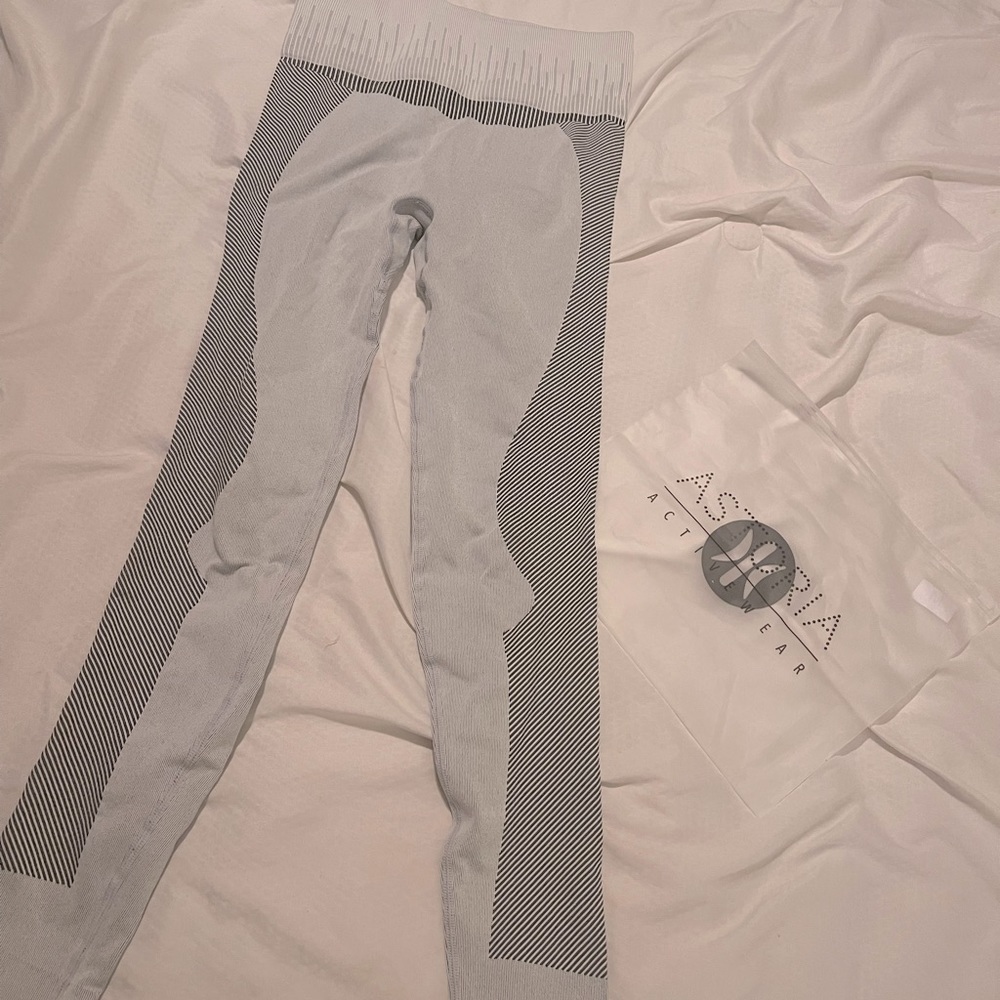 Astoria Leggings
